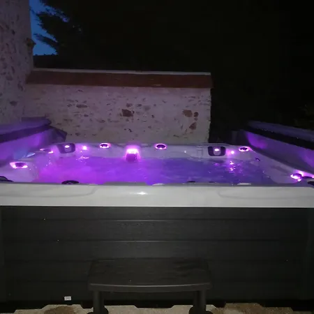 Entre Terres Et Vignes A La Ferme Avec Privatif En Champagne A Heure De Paris * Chatillon-sur-Morin