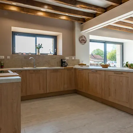 Сasa de vacaciones Entre Terres Et Vignes A La Ferme Avec Privatif En Champagne A Heure De Paris Chatillon-sur-Morin